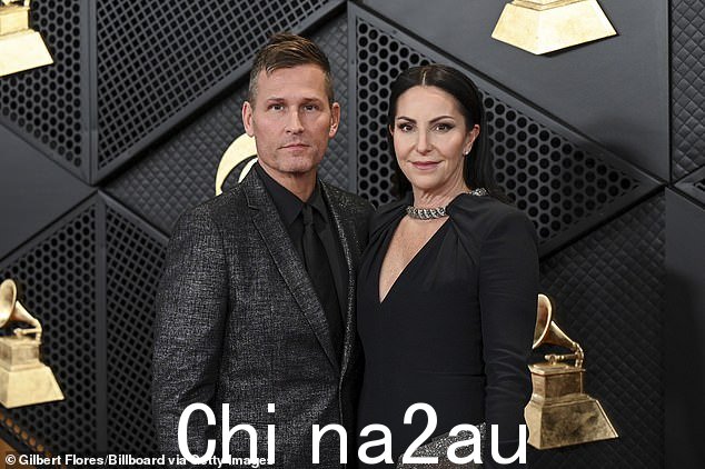 Naomi 向 Kaskade(原名 Ryan Gary Raddon)请求配偶赡养费和律师费,目前尚不清楚 Kaskade 是否曾让她签署婚前协议来保护他估计的 5000 万至 6000 万美元Fortune(图为 2 月 4 日)