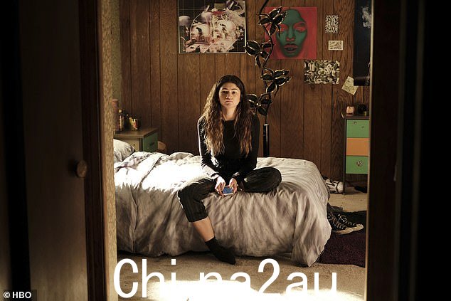 由赞达亚主演的《Euphoria》预计开始第三季于一月份拍摄,距离第二季播出整整三年了。第一季于三年前推出