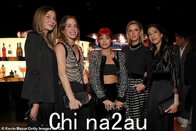 (L-R) Sylvana Durrett、Brett Heyman、Lily、Nicky 和 Huma