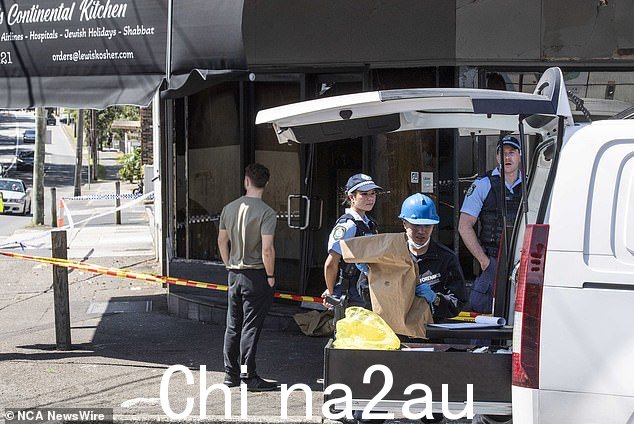 警方赶到后发现该企业位于一栋大楼的底层,并且已着火。