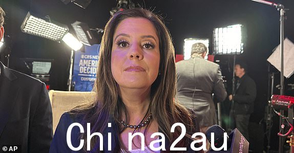 众议员Elise Stefanik,R-周二,哥伦比亚广播公司主持,俄亥俄州共和党副总统候选人参议员 JD 万斯和民主党副总统候选人明尼苏达州州长蒂姆·沃尔兹之间的副总统辩论开始前,纽约州在旋转室向新闻媒体发表讲话,2024 年 10 月 1 日,纽约(美联社照片/Ted Shaffrey)