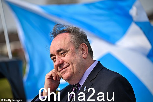 本月早些时候去世的亚历克斯·萨尔蒙德 (Alex Salmond) 是一位“杰出的政治人物”,他的盟友称,他一直是“可悲的企图”淡化他在苏格兰政治中的作用的对象”class=