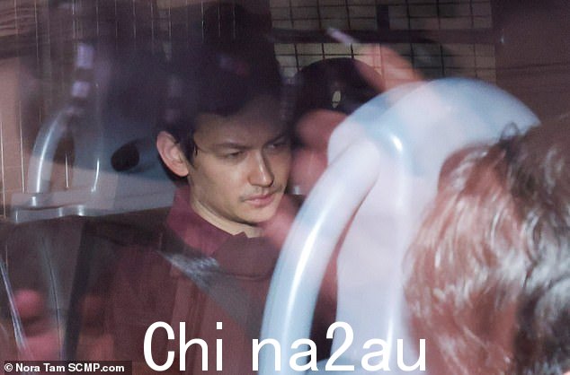 杰米·查普曼(Jamie Chapman)(图为周五被押解至香港东区法院)被指控杀害其情人