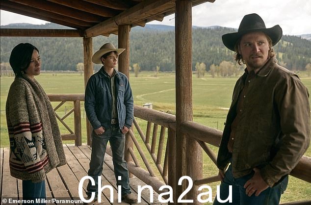 为了保守故事的秘密,沃罗斯甚至担任剧本协调员,演员只收到他们所在场景的剧本