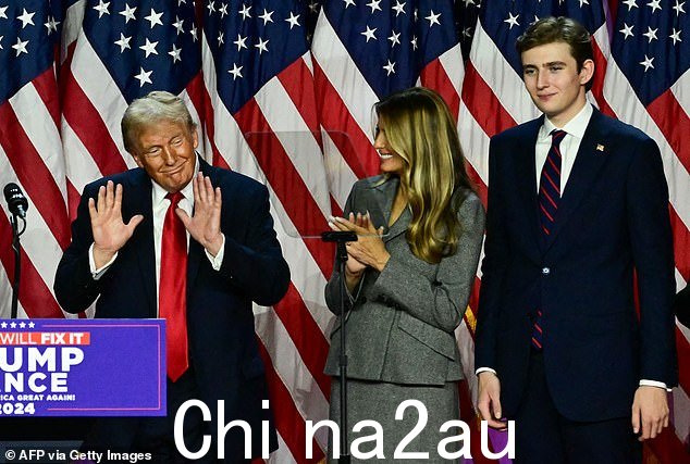 共和党还赢得了众议院、参议院和国会,特朗普将赢得普选(图为特朗普与妻子梅拉尼娅和儿子巴伦)