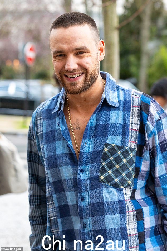 One Direction 明星 Liam Payne 于 10 月 16 日从阿根廷布宜诺斯艾利斯一家酒店三楼阳台坠落身亡,年仅 31 岁