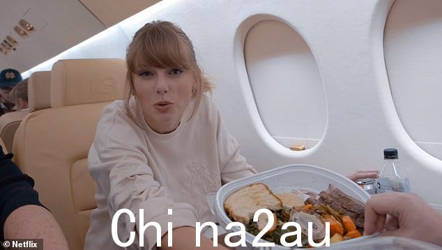 泰勒·斯威夫特 (Taylor Swift) 在纪录片《美国小姐》中在她的私人飞机上使用了她到 2023 年,喷气式飞机的平均飞行距离仅为 140 英里(225 公里)
