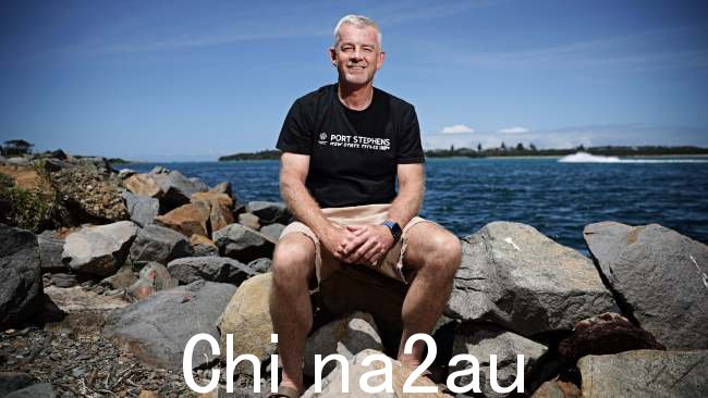 Glen Valaire 是其中之一两名澳大利亚渔民在铁匠船坡道的水中发现了该男子。图片:Adam yip