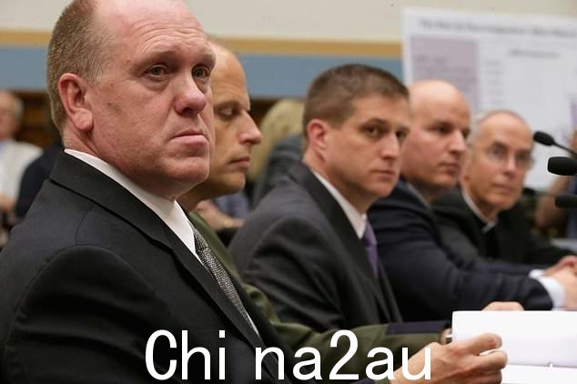 Tom Homan(左)将担任特朗普政府的“边境沙皇”