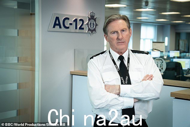 《使命召唤》明星阿德里安·邓巴 (Adrian Dunbar) 似乎确认了这部广受欢迎的节目的回归,并嘲笑粉丝即将发布的消息