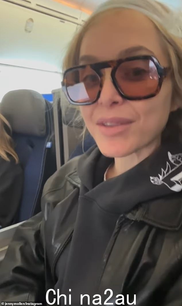 女演员珍妮·莫伦 (Jenny Mollen) 透露自己带着头虱登上了五个小时的航班后,发现自己陷入了困境