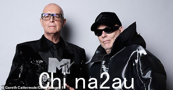 英国曼彻斯特 - 11 月 10 日:尼尔·坦南特和Pet Shop Boys 的 Chris Lowe 于 2024 年 11 月 10 日在英国曼彻斯特 Co-op Live 举办的 2024 年 MTV EMA 期间。 (摄影:Gareth Cattermole/MTV EMA/Gareth Cattermole/Getty Images for Viacom International)