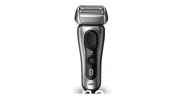 这Braun Series 8 电动剃须刀可从 Currys 购买,售价为 208.99 英镑。