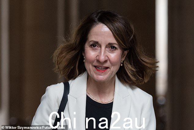 工作和养老金大臣利兹·肯德尔将于周二宣布一揽子立法,以让英国正常工作