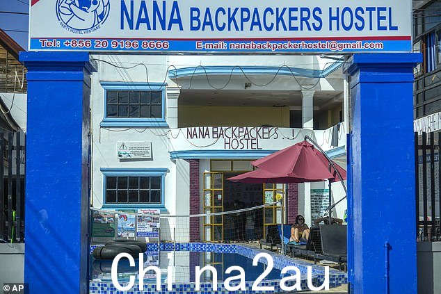 早期测试表明据称存在甲醇娜娜背包客旅馆 (Nana Backpackers Hostel) 提供的啤酒和烈酒(如图)