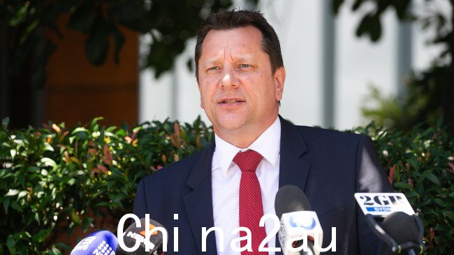 Scully 先生说政府已经正在制定尽快开放海滩的时间表。图片:NewsWire / Gaye Gerard