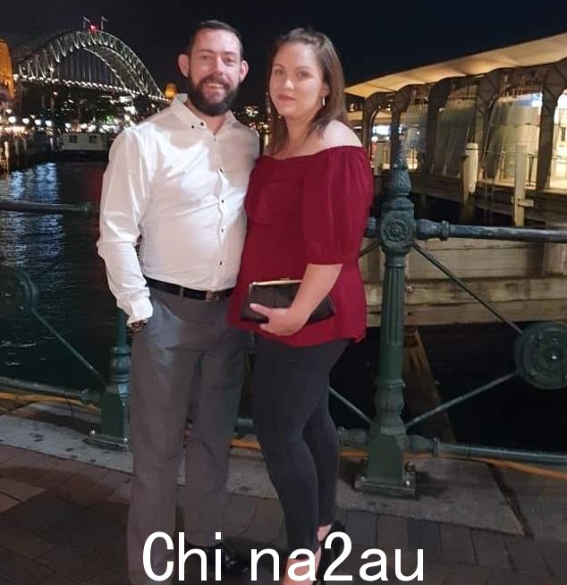 Linda 和 Damien 有两个孩子,两岁的 Mason 和 11 个月大的 Elias,Damien 也是 Linda 的儿子 Brodie 和 Joseph 的继父