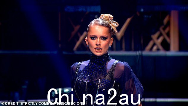 Strictly Come Dancing 的塔莎·古里 (Tasha Ghouri),26 岁,周六晚上在音乐剧周期间以阿根廷探戈表演惊艳了粉丝和评委