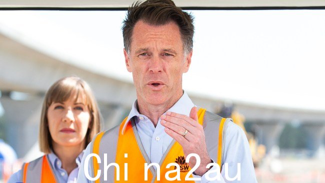 新南威尔士州州长 Chris Minns 在周一的媒体会议上宣布了这一里程碑。图片:NewsWire / Gaye Gerard