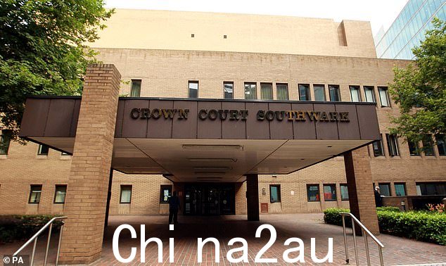 塔利对他说“我爱你”当他在伦敦南部的 Southwark 刑事法院被判入狱 12 年时,他的父母在哭泣