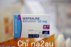 关于托马斯·金斯顿服用抗抑郁药物鸡尾酒的警告：加布里埃拉·温莎夫人的丈夫在遭受“不良反应”后用猎枪结束了自己的生命后，医生拉响了警报