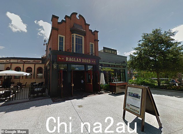 Tangsuan 和她的家人于 10 月 5 日在迪士尼之泉的 Raglan Road 爱尔兰酒吧和餐厅(如图)用餐,不久后她出现了致命的过敏反应