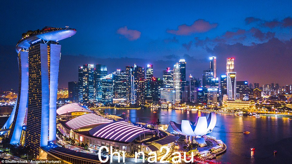 持有该车票的旅客3月30日之后的新加坡-墨尔本航线将获得阿联酋航空的替代旅行安排或获得全额退款,但已经预订航班的澳大利亚旅客现在担心,如果他们无法做出替代安排,他们的旅行将面临风险。” class=