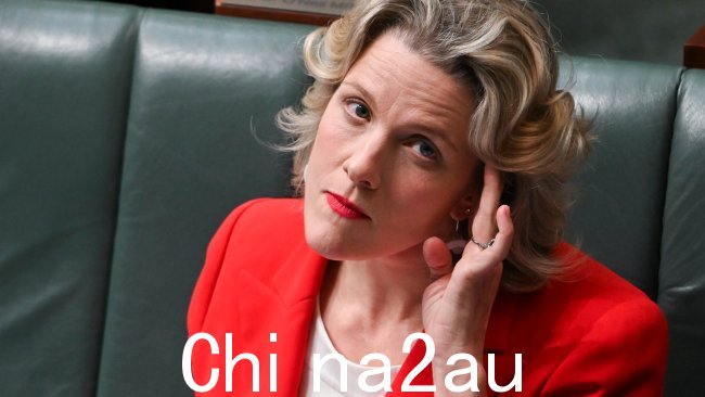住房部长克莱尔·奥尼尔(如图)和自由党参议员简·休姆在《Sunrise》上互相吐槽。 图片:NewsWire / Martin Ollman