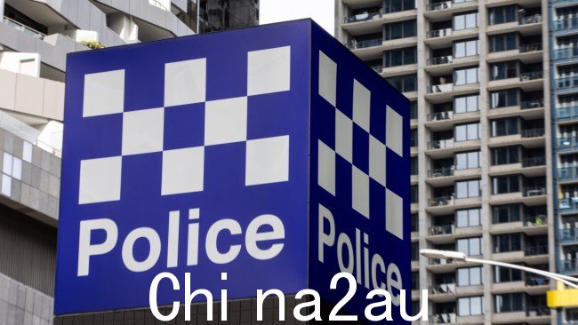 维多利亚州警方在布莱顿东部持砍刀的年轻人发生打斗后逮捕了三人。图片:NewsWire / Diego Fedele