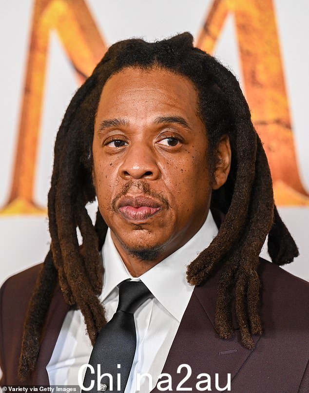 Jay-Z,55 岁,周日提起民事诉讼,指控他于 2000 年 9 月 7 日性侵一名 13 岁女孩。他否认了这些指控