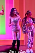 32 岁的赛琳娜·戈麦斯 (Selena Gomez) 在坦白的职业生涯中认为自己“对于流行歌星的生活来说太老了”