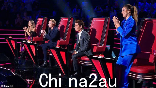 In a surprising turn, the Irish singer told his fellow coaches he was 'really struggling' and needed to leave his seat to run backstage