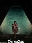 伊琳娜·谢克（Irina Shayk）提醒粉丝如何吸引克里斯蒂亚诺·罗纳尔多（Cristiano Ronaldo），布拉德利·库珀（Bradley Cooper）和汤姆·布雷迪（Tom Brady）