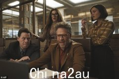 艾美奖奖2025获奖者：塞思·罗根（Seth Rogen）在电视上最大的夜晚获得了录音室的第一场胜利