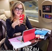 Sonja Morgan将茶洒在Rhony Alum Group聊天中：“我们在文字链上OG Beauties