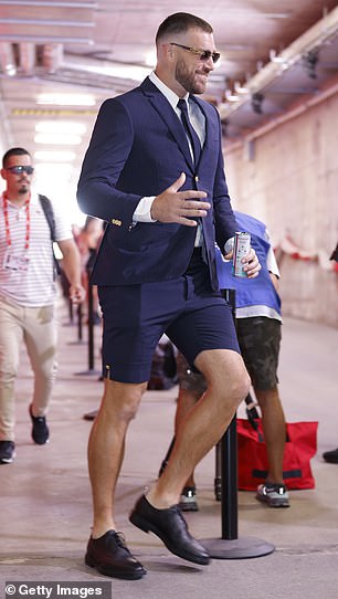 Fans joked that Taylor Swift shouldn't have let him out of the house with that fit