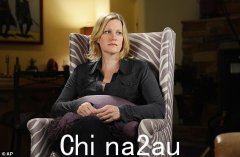 大结局近12年后，Breaking Bad明星安娜·冈恩（Anna Gunn）昏迷了年轻的外表