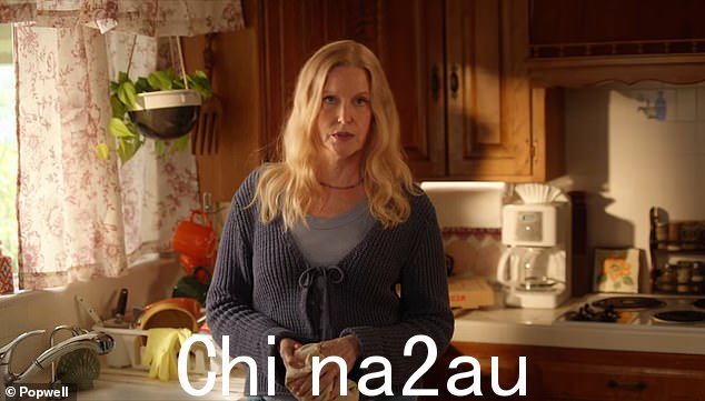 In the 46-second commercial slot and once again in her Emmy-winning role, Gunn as Skyler grabbed a can of Popwell's prebiotic sodas from the fridge