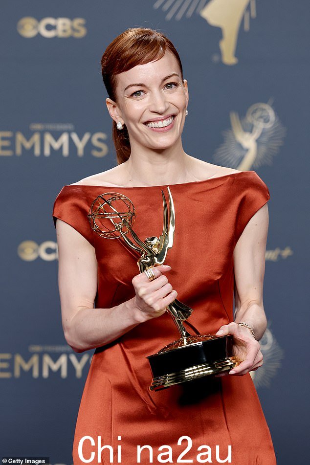 However, she was beaten to the prize by Britt Lower, who won for her role as Helly r在心理科幻Megahit中，遣散（见）“ class =” class =“ blkborder img-share” style =“ max-width：100％“ loading =” lazy' /> <p class =“ ixecaption”>，但是，她被布里特（Britt selly）赢得了奖项，后者赢得了她在心理学中的角色，< /severmoigrime severme < /severme < /severme < / id =“ mol-ea9f6570-9202-11f0-b87a-03e524d7078c”> <h3 class =“ mol-factbox-title”> Emmy Awards 2025获奖者：一眼</h3> <p class = <p class =“ mol-para-with-with-with-with-font-font”> pra-drama fort-fort f </p </p </p pert f </pitter fta fort fra> pit pit f </pitt f </pitt f </pitt f。 in a Drama Series: Noah Wyle - The Pitt</p><p class=