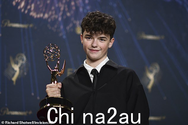 “库珀成为15岁那年赢得艾美奖的最年轻的演员，参加有限或选集系列或电影中的出色演员class