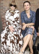 前编辑亚历山德拉·舒尔曼（Alexandra Shulman）透露，图片显示了为什么Vogue的新编辑需要让Anna Wintour退缩。